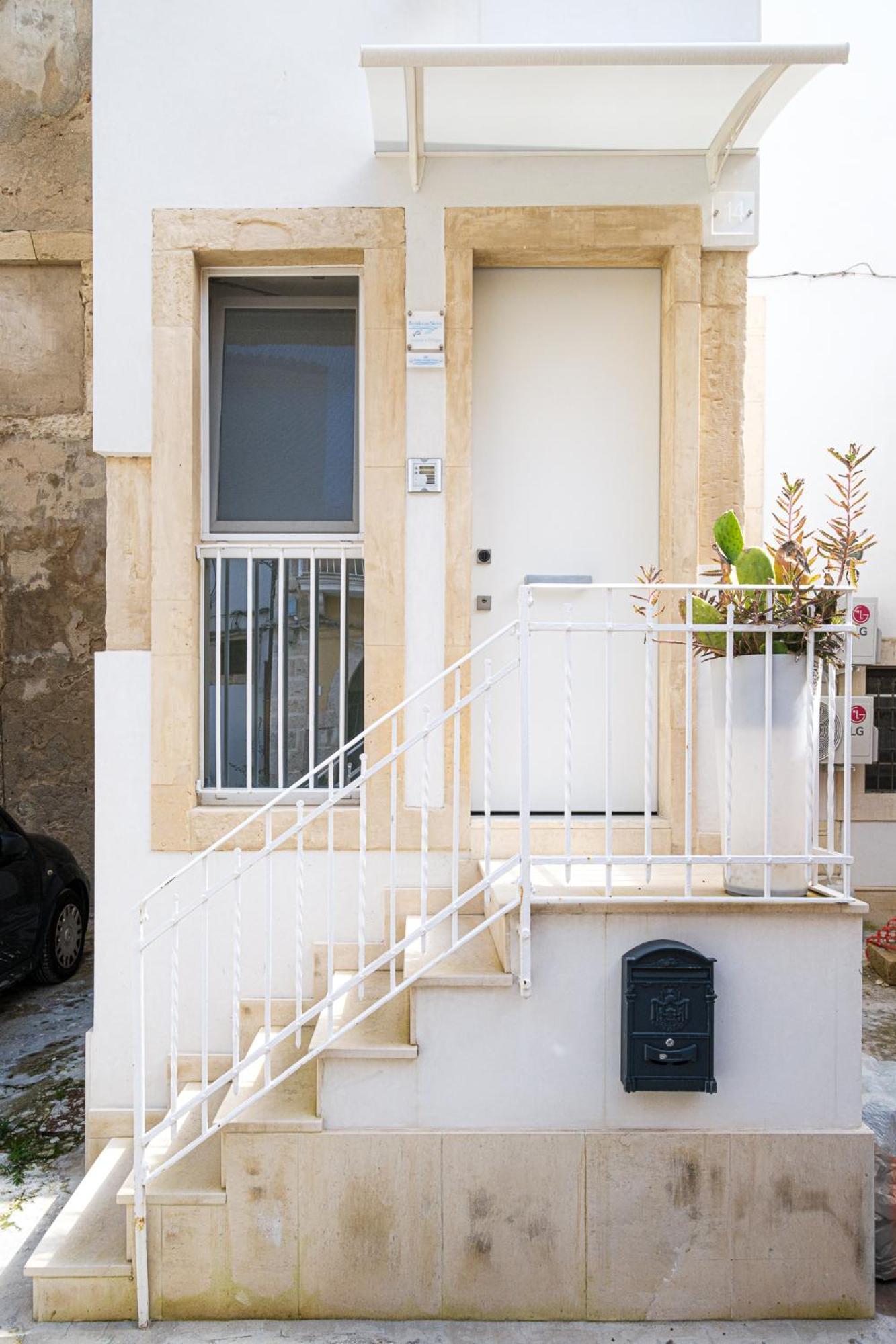 Residenza Nereo Apartman Szirakúza Kültér fotó